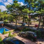 ВИД ИЗ ОКНА.ТРЕХМЕСТНЫЙ ОДНОКОМНАТНЫЙ НОМЕР