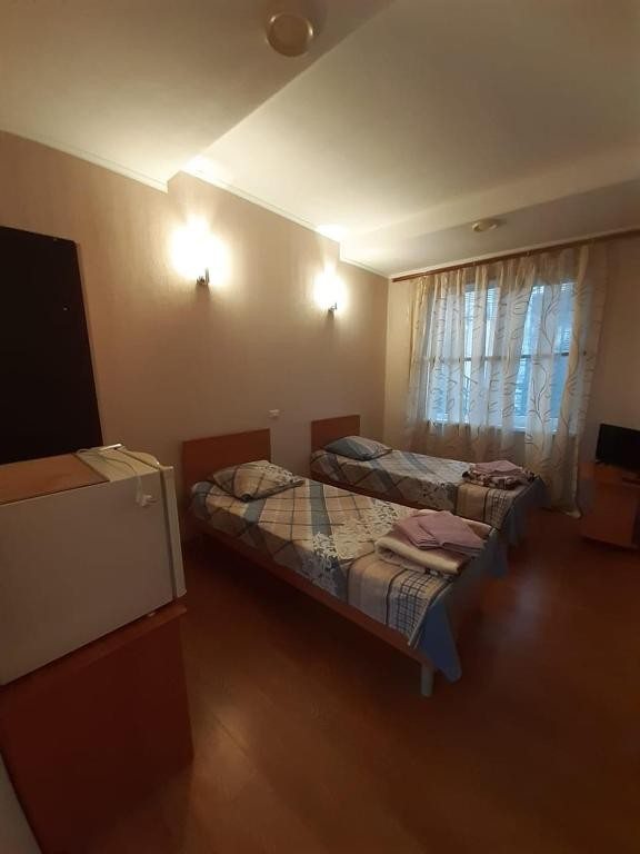 Двухместный (Двухместный номер с 2 отдельными кроватями и душем) гостевого дома Fortuna Guesthouse, Геленджик