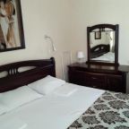 Комната в отеле «Светлана» в Сочи.