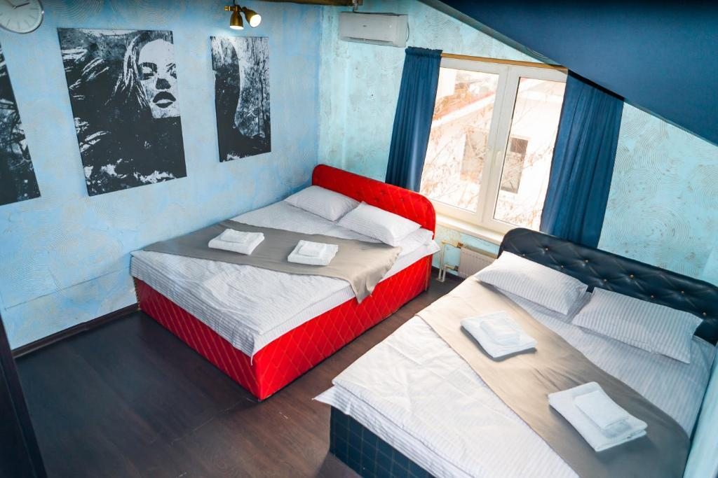 Номер (Кровать в общем 4-местном номере для мужчин и женщин) хостела На Севастьянова, Сочи