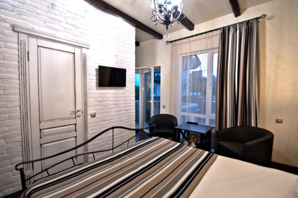 Двухместный (Улучшенный двухместный номер с 1 кроватью) отеля АкваОтель Термальный, Ессентуки