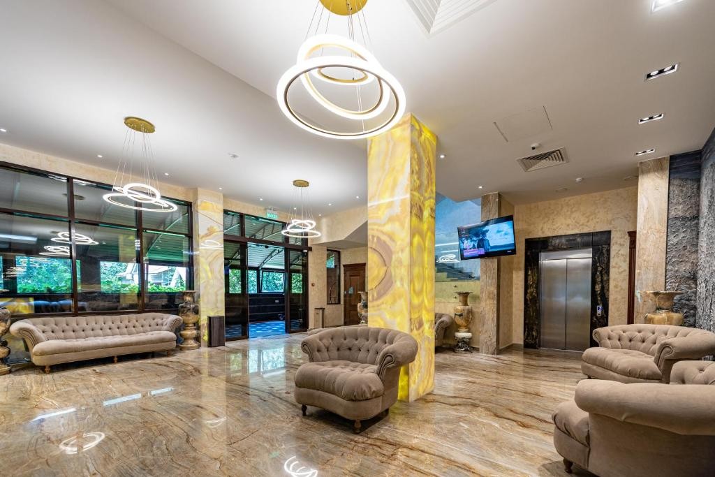 Лобби отеля Alcont 4*, Эсто-Садок. Отель Alcont by Stellar Hotels