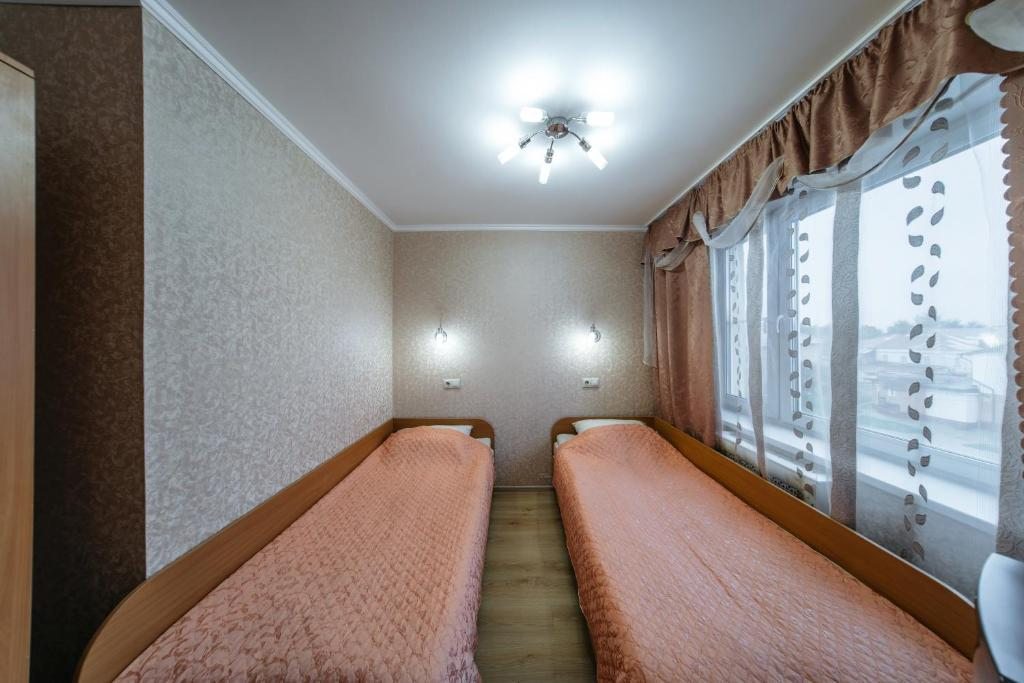 Четырехместный (Четырехместный номер) отеля Vostok Hotel, Гагарин
