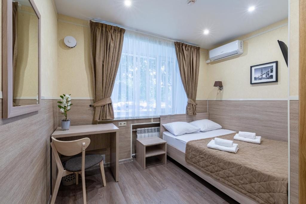 Двухместный (Стандартный двухместный номер с 1 кроватью) мини-отеля Нахимовский, Москва