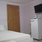 Трехместный (Трехместный номер с террасой), Семейный отель Беседка 27