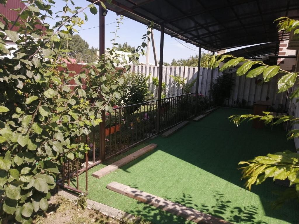 Четырехместный (Стандартный четырехместный номер), Гостевой дом Южная