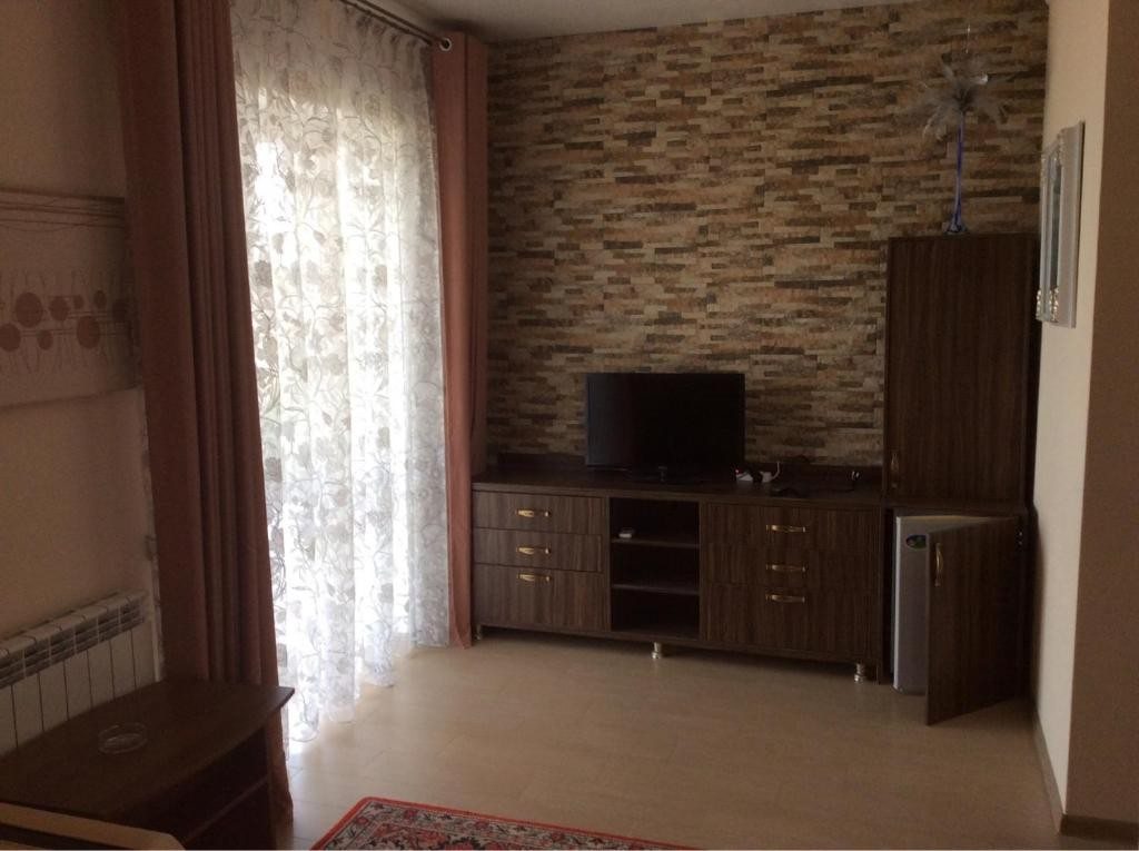 Сьюит (Люкс), Гостевой дом на Лазурной