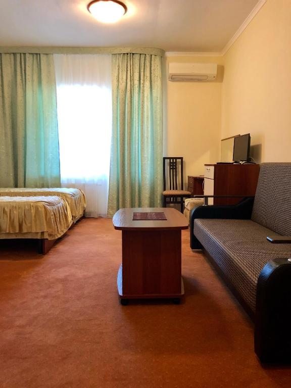 Семейный (Стандартный семейный номер), Отель 7 ночей