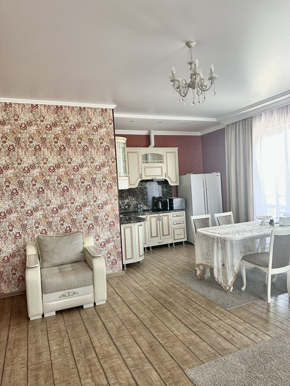 Люкс (Двухкомнатный с отдельной спальней), Отель Rich House