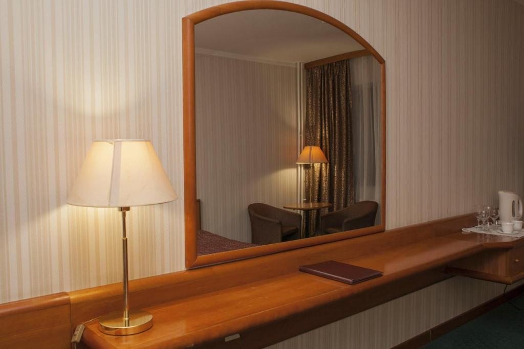 Двухместный (Двухместный номер с 2 отдельными кроватями и ванной) отеля Турсунт, Урай