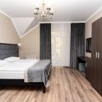 Семейный (Двухкомнатный), Отель Крокус