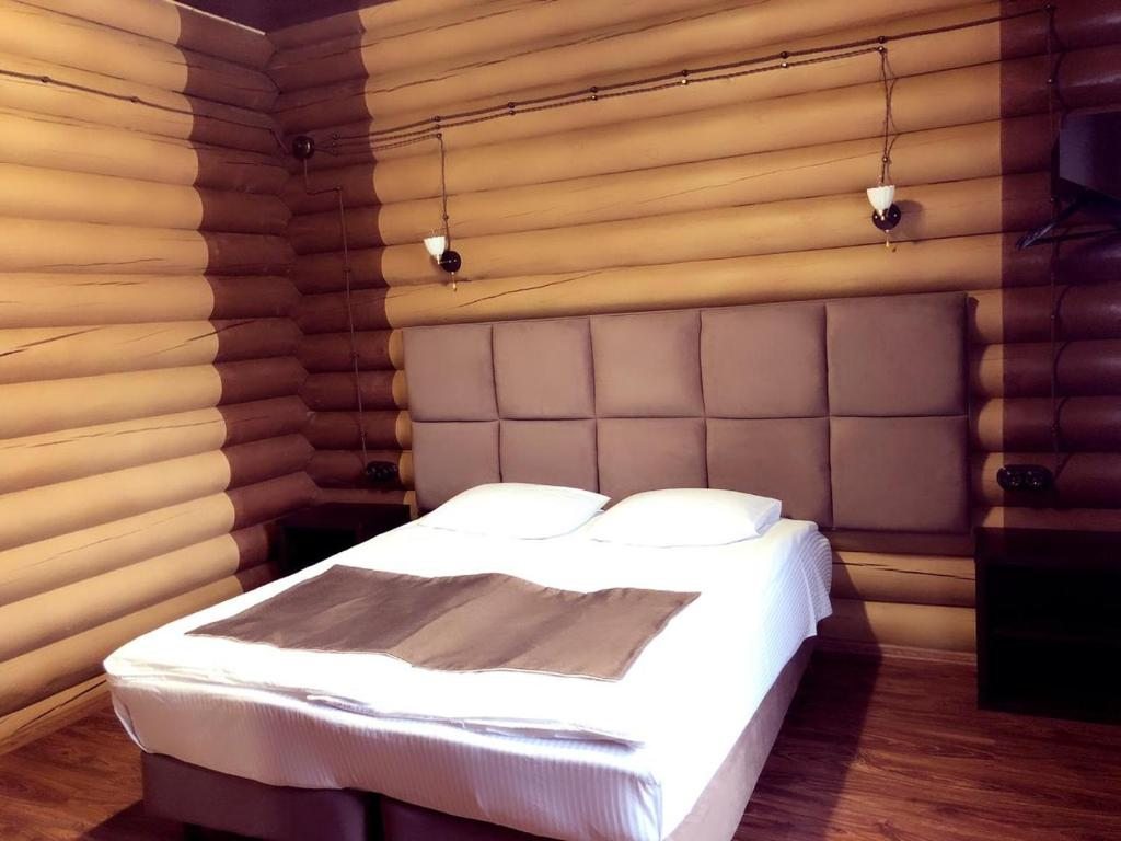 Двухместный (Двухместный номер Делюкс с 1 кроватью) гостиницы Тебердинская Сказка, Теберда