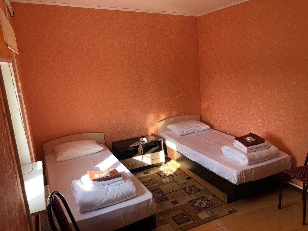 Двухместный (Двухместный номер с 2 отдельными кроватями) мотеля Лесной, Каменск-Шахтинский