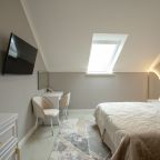 Двухместный (Стандартный двухместный номер без балкона "Мансарда"), Отель Monarch