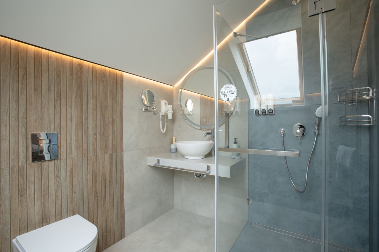 Двухместный (Стандартный двухместный номер с балконом 