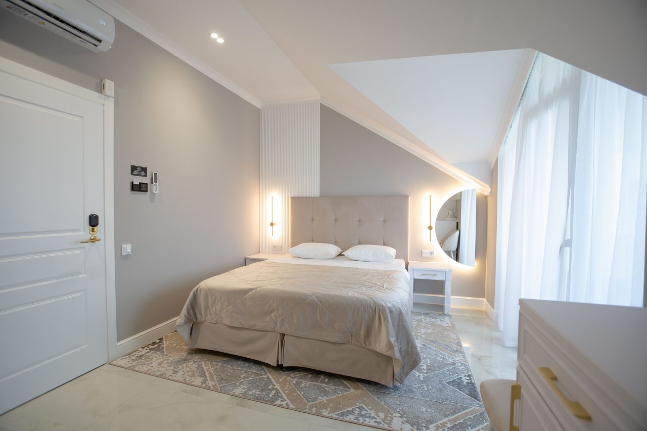 Двухместный (Стандартный двухместный номер с балконом 