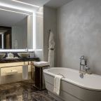 Двухместный (Номер Grand Duplex двухуровневый, вид на море — с двуспальной кроватью, раскладным диваном), Отель Swissotel Resort Сочи Камелия