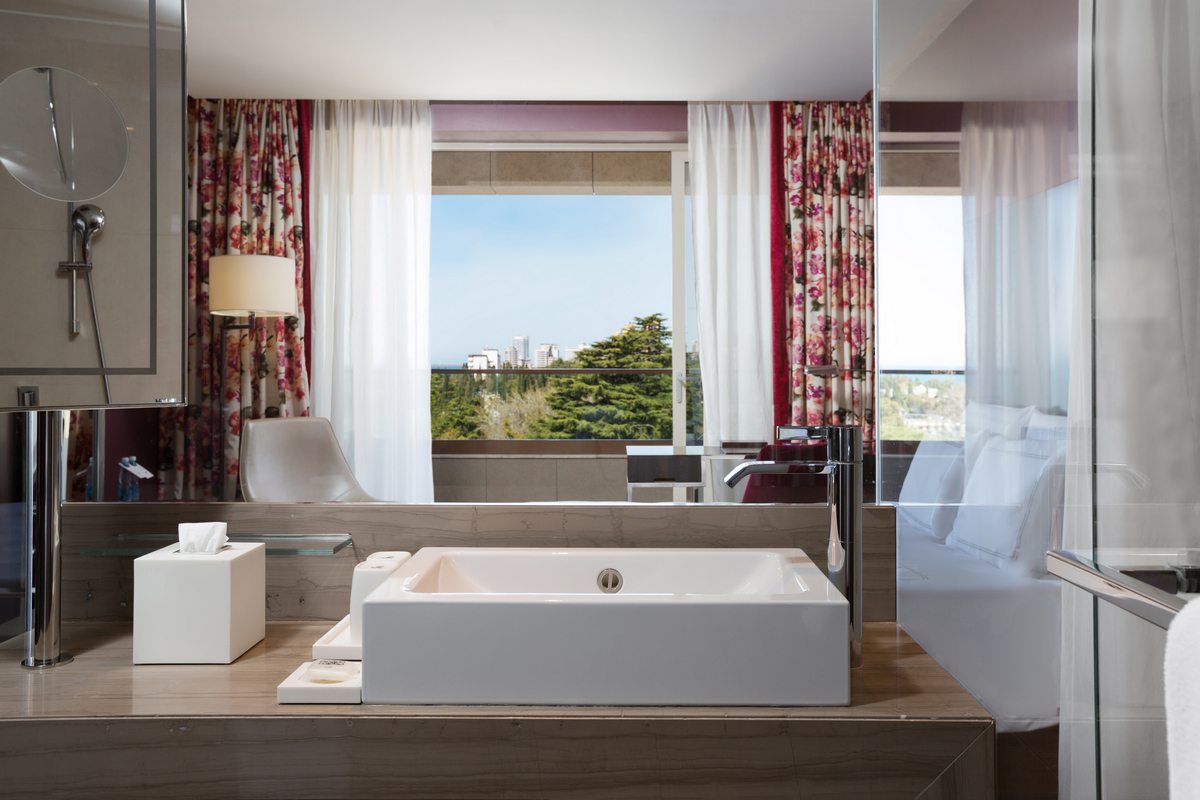 Двухместный (Номер Swiss Advantage, с видом на парк — с двуспальной кроватью), Отель Swissotel Resort Сочи Камелия