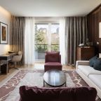 Двухместный (Номер Signature Suite, с видом на парк, с гостиной — с двуспальной кроватью), Отель Swissotel Resort Сочи Камелия