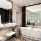 Двухместный (Номер Signature Suite, с видом на море, с гостиной — с двуспальной кроватью), Отель Swissotel Resort Сочи Камелия