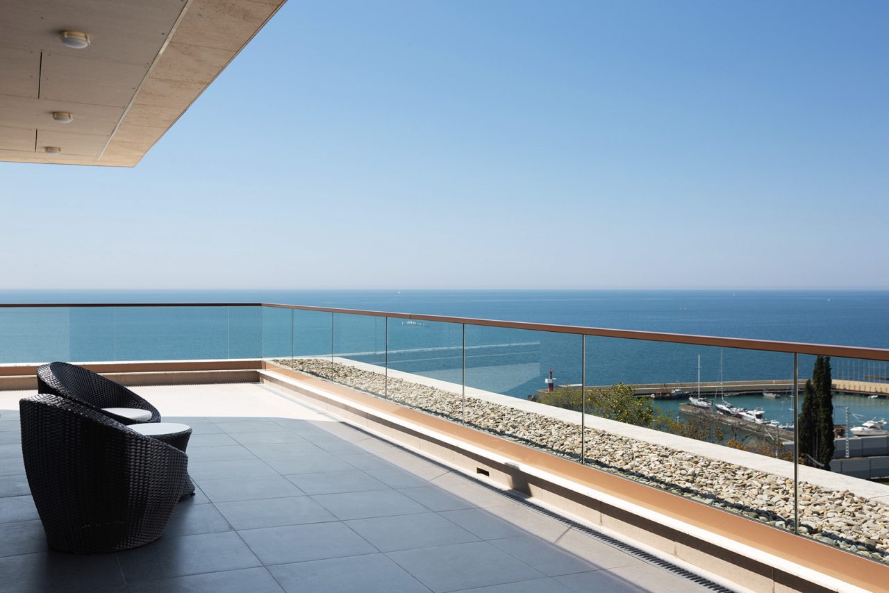 Двухместный (Номер Terrace Suite, с видом на море, с террасой, гостиной — с двуспальной кроватью), Отель Swissotel Resort Сочи Камелия