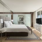 Трёхместный и более (Номер Presidential Suite, с террасой и видом на море — с 2 двуспальными кроватями), Отель Swissotel Resort Сочи Камелия