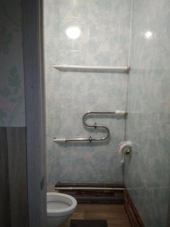 Семейный (Cемейный номер с собственной ванной комнатой) гостевого дома Гостевой комплекс Водолей, Кировград