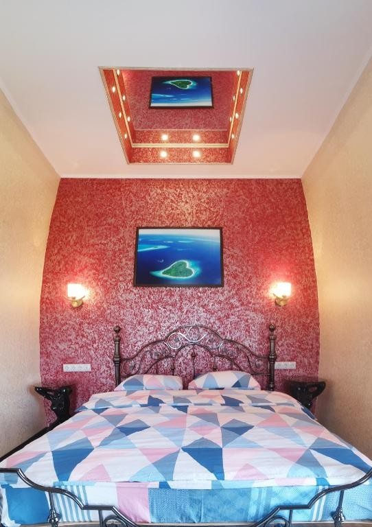 Сьюит (Люкс с балконом и кроватью размера «king-size») отеля CastleFit Marina, Клин