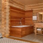 Трёхместный и более (Джуниор Сюит 2), Парк-Отель Бобры