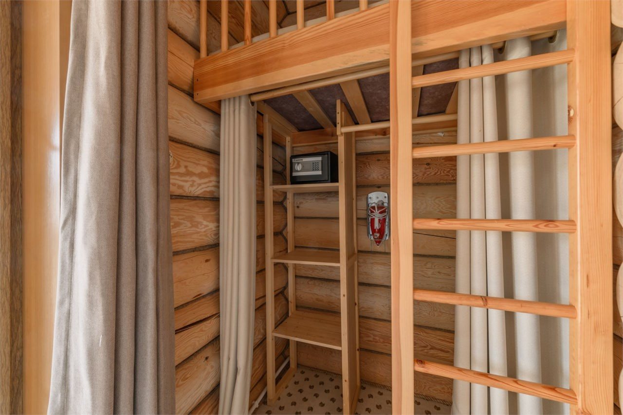 Дом (Сруб двухэтажный), Парк-Отель Бобры