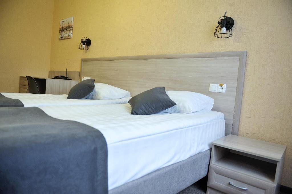 Двухместный (Улучшенный стандартный номер с 1 кроватью) гостиницы Облака, Курчатов