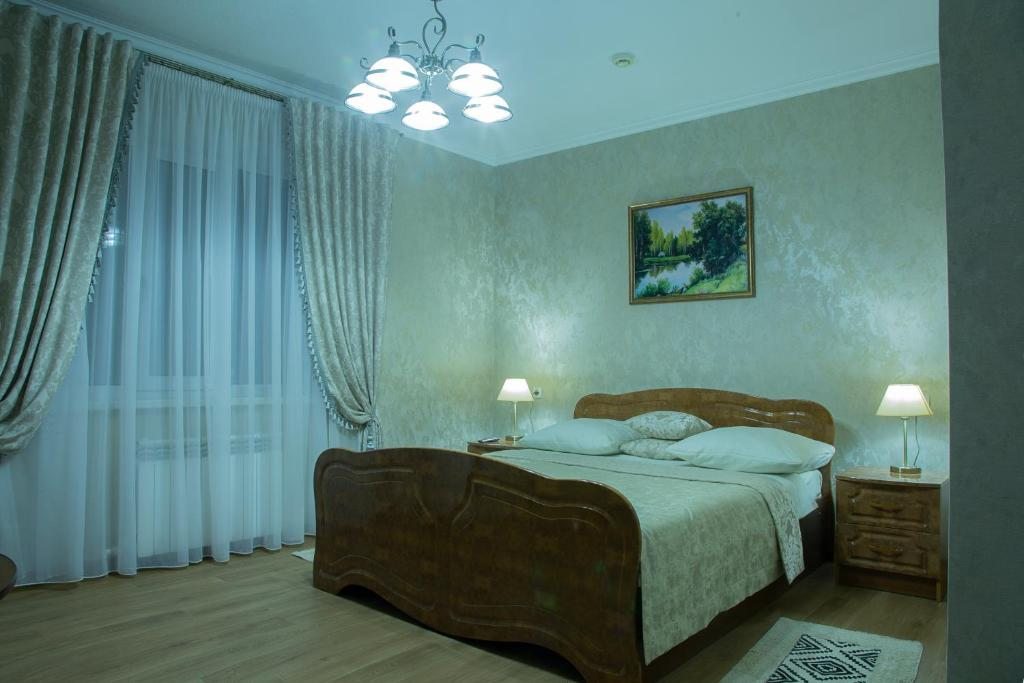Двухместный (Двухместный номер Делюкс с 1 кроватью и душем) гостиницы Ласточка, Кузнецк