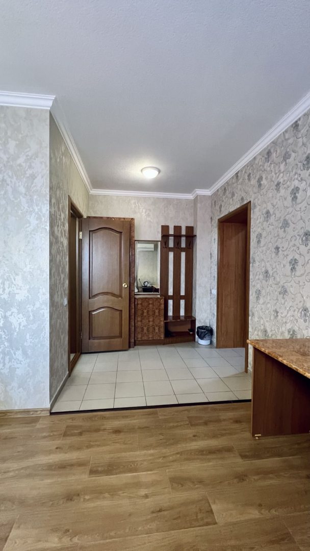 Двухместный (Двухместный с двумя кроватями и душем) гостиницы Ласточка, Кузнецк