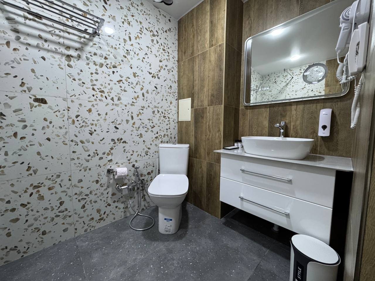 Полулюкс (Полулюкс (3 корпус)), Отель Белый Медведь