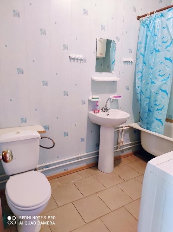 Трехместный (Трехместный номер с общей ванной комнатой) гостевого дома Guest House Artel, Миллерово