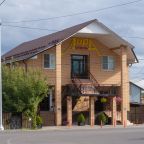 Парковка, Отель Лира