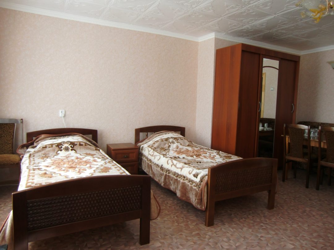 Двухместный (Бюджетный двухместный номер с 2 отдельными кроватями) отеля Кубань, Невинномысск