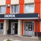 Вход в отель