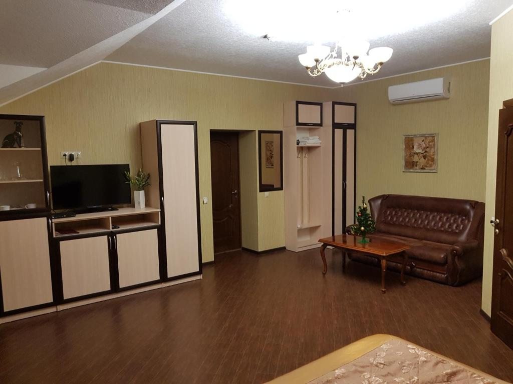 Двухместный (Двухместный номер Делюкс с 1 кроватью) отеля Атмосфера, Новочеркасск