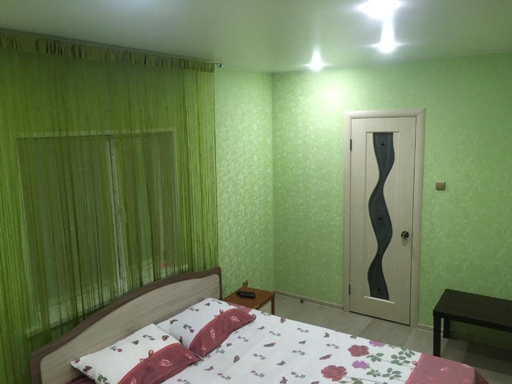 Двухместный (Двухместный номер с 1 кроватью и собственной ванной комнатой) гостевого дома Вдали от дома, Ноябрьск