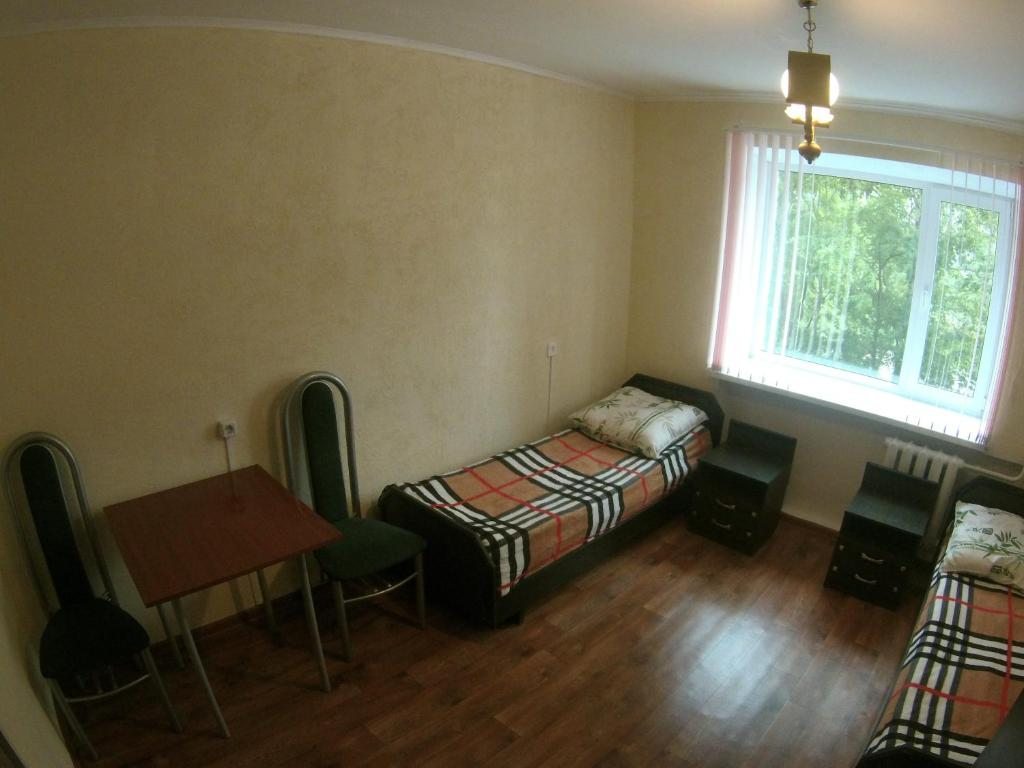 Двухместный (Бюджетный двухместный номер с 2 отдельными кроватями) отеля АНРИ, Печора