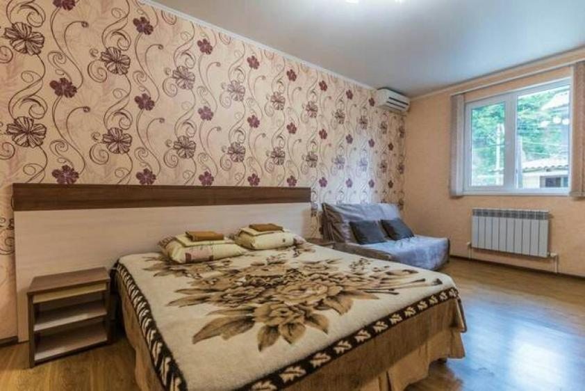 Двухместный (Двухместный номер с 1 кроватью или 2 отдельными кроватями и собственной ванной комнатой) гостевого дома Адель, Джубга