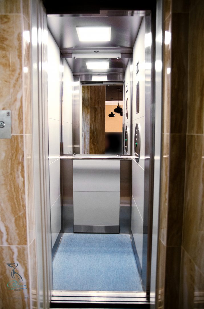 Лифт, Отель Pelican