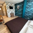 Двухместный (Улучшенный номер с 1 кроватью или 2 отдельными кроватями и собственной ванной комнатой), Hotel LOFT Ptz