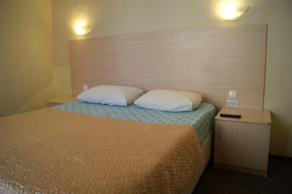Двухместный (С 1 кроватью или 2 отдельными кроватями и собственной ванной комнатой) отеля Key, Краснодар