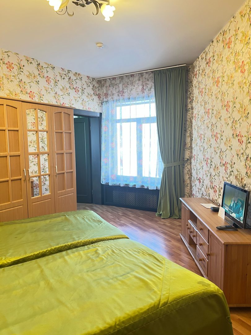 Двухместный (Двухместный стандартный номер с 2 кроватями размера «queen-size») отеля Подлеморье, Листвянка
