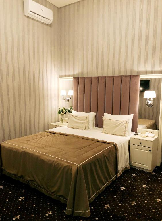 Двухместный (Бюджетный, С 1 кроватью, Без окна) мини-отеля Фрателли, Москва