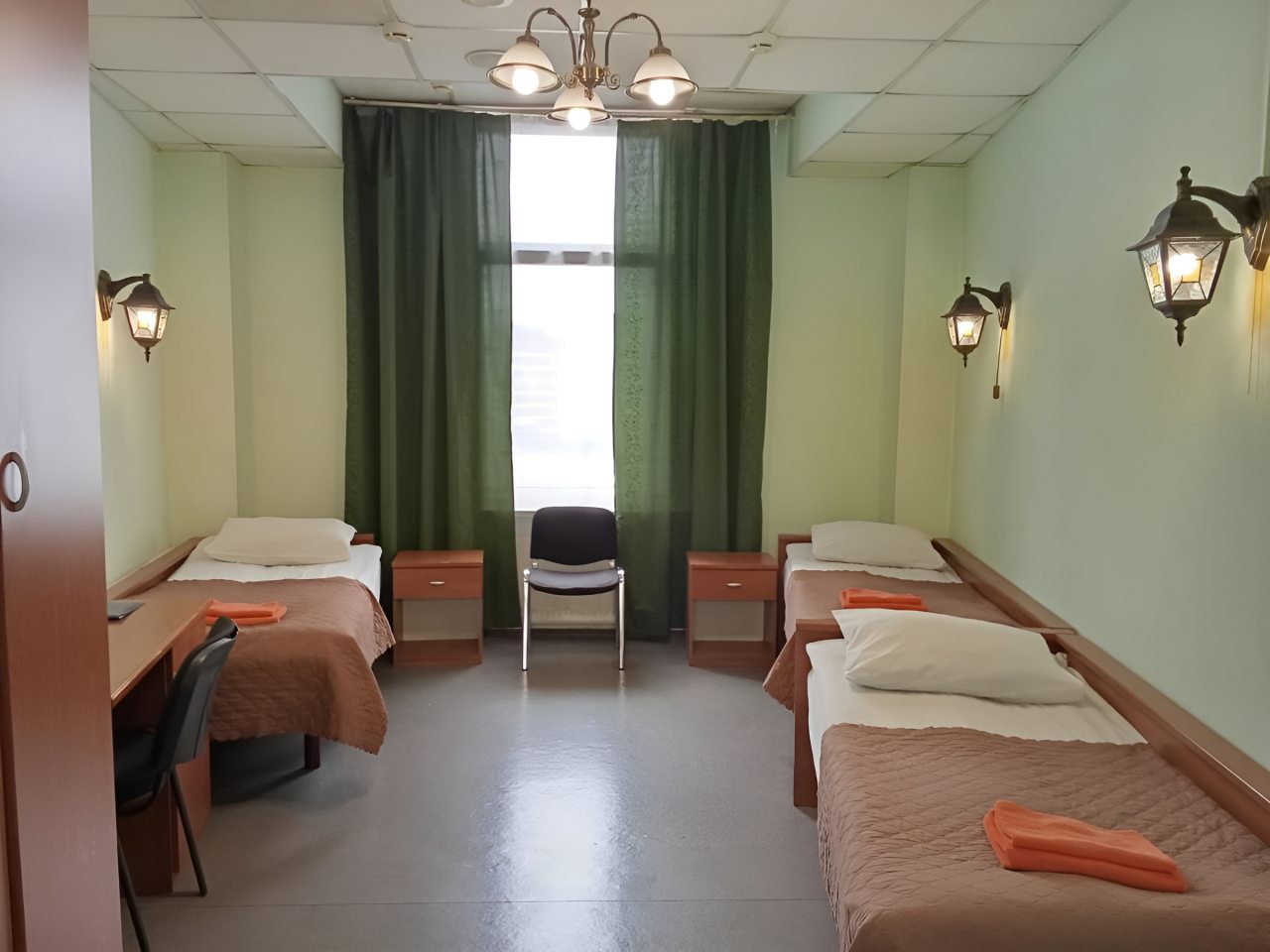 Трехместный (Эконом (без удобств)), Гостиница Smart hotel КДО Ладожский