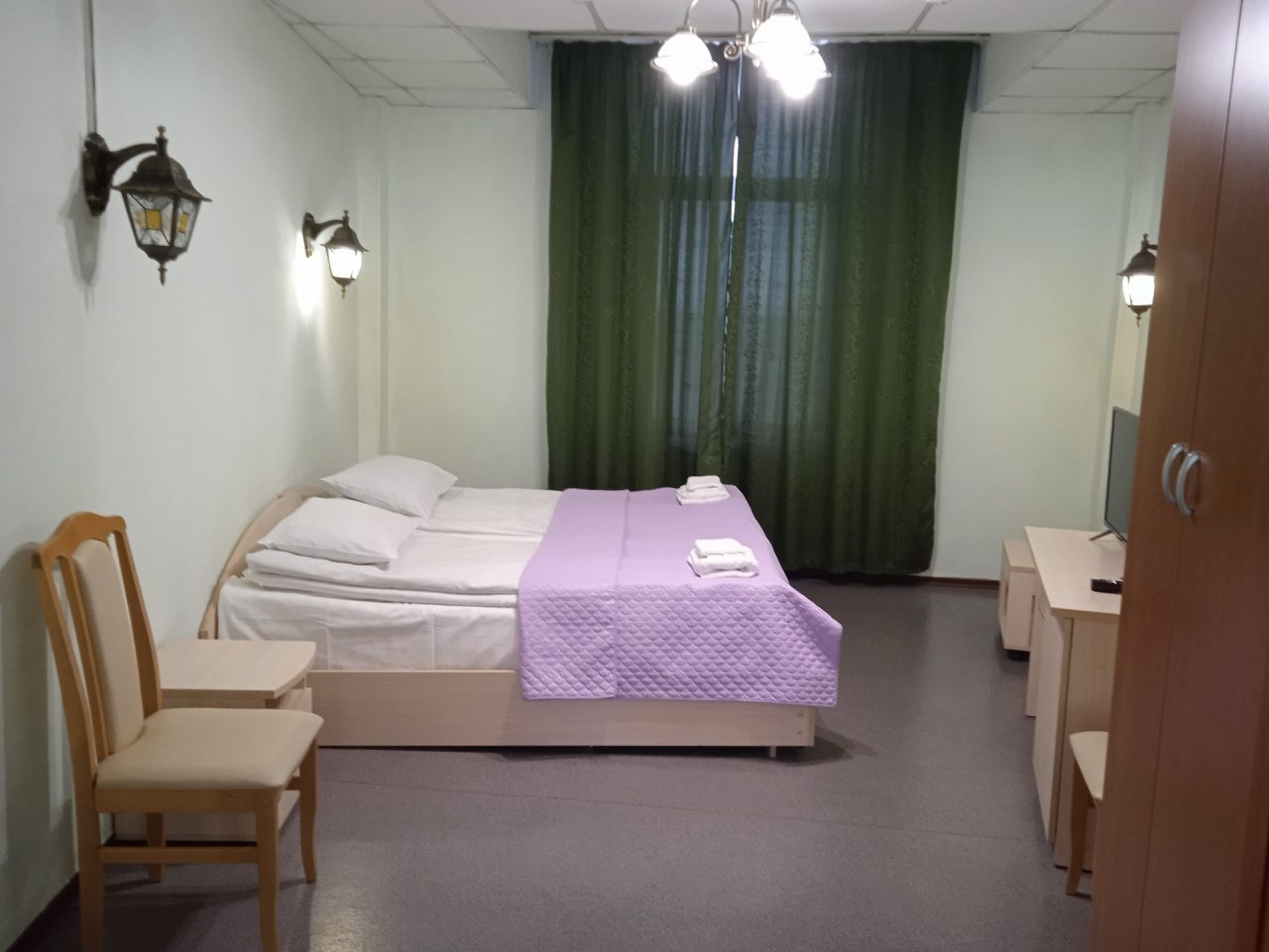 Двухместный (Эконом с двуспальной кроватью (без с/у)), Гостиница SMART HOTEL Ладожский