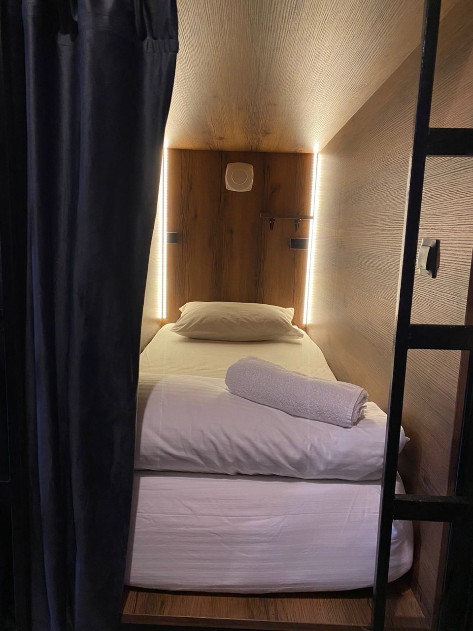 одноместная капсула в общем блоке